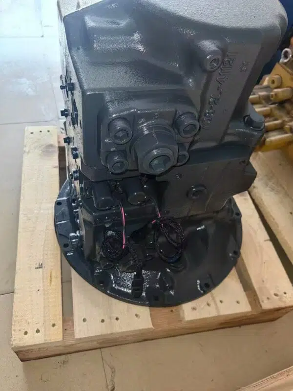 Komatsu PC200-7K Hydraulic Pump 708-2L-41121 7082L41121 - Image 2