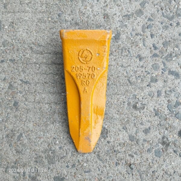 Good Quality 205-70-19570 RC-C Excavator Bucket Teeth for Komatsu PC200 Excavator Parts - Image 3